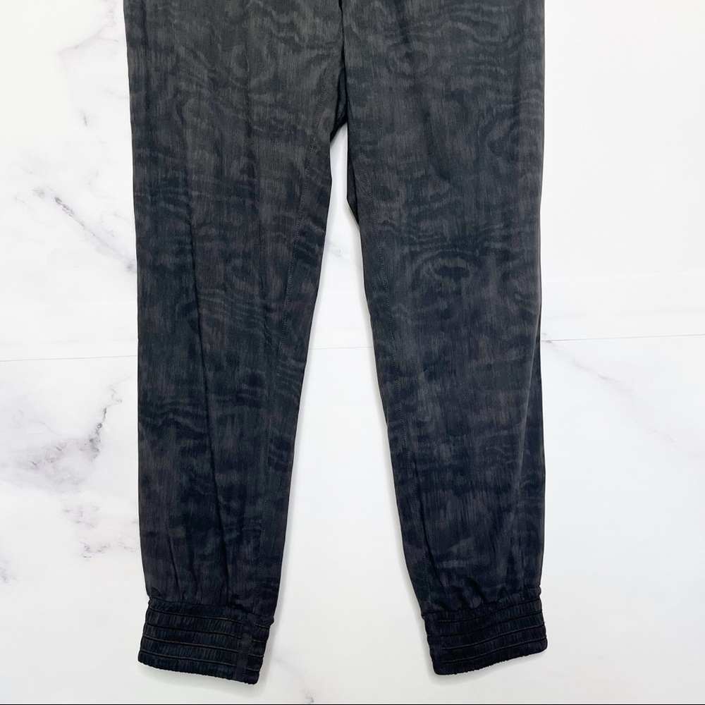 Athleta Camden Printed Jogger Pant in Black Moire - Picture 7 of 16